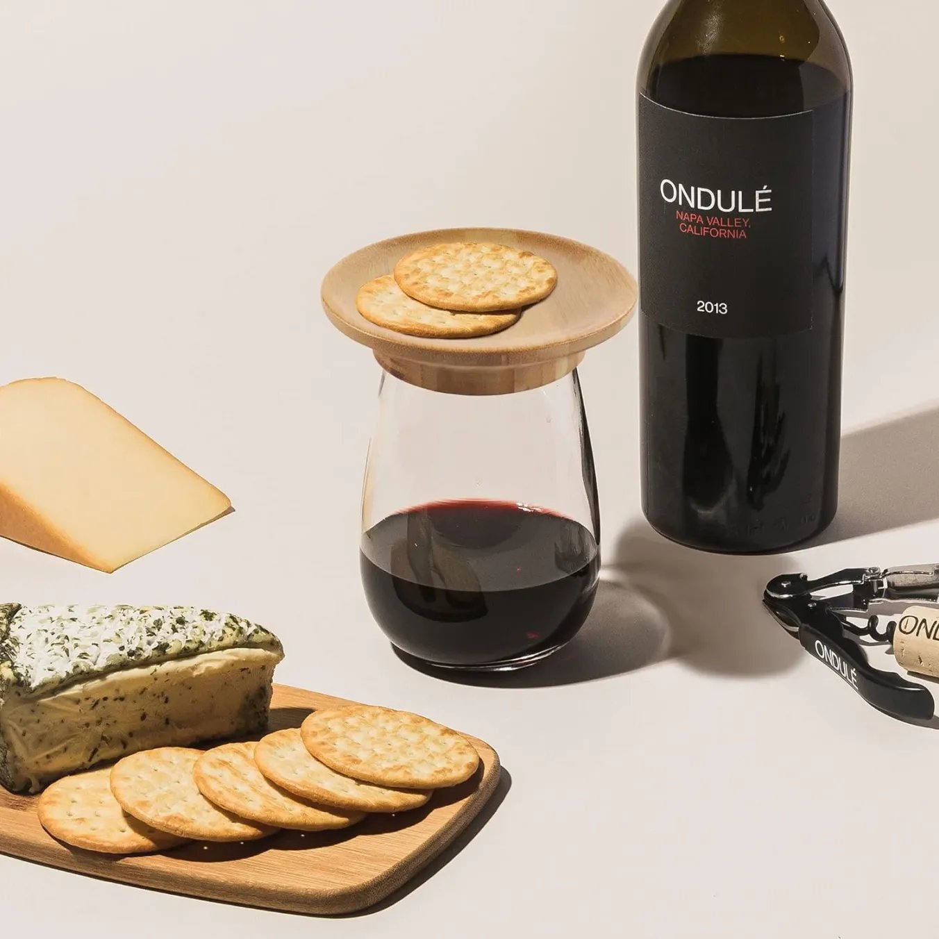 Garniture de charcuterie pour verre à vin 