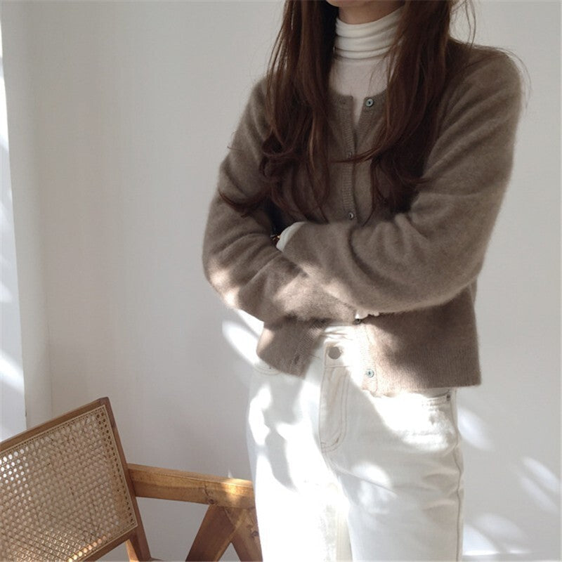 Women's 100% Wool Cardigan – Round Neck, Cozy & Stylish