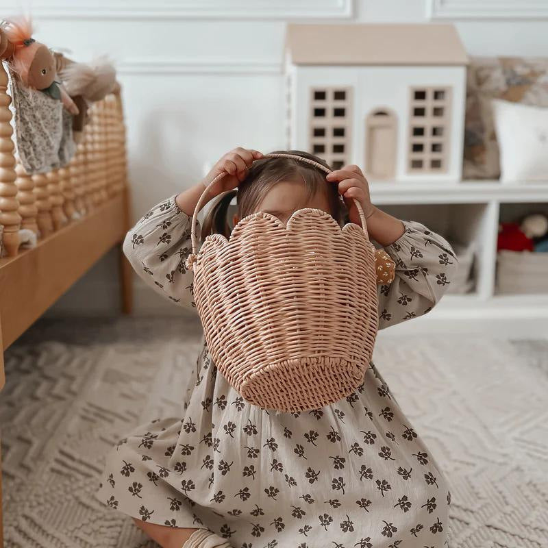 Nordic Woven Tulip Basket – Handwoven Picnic & Toy Bin
