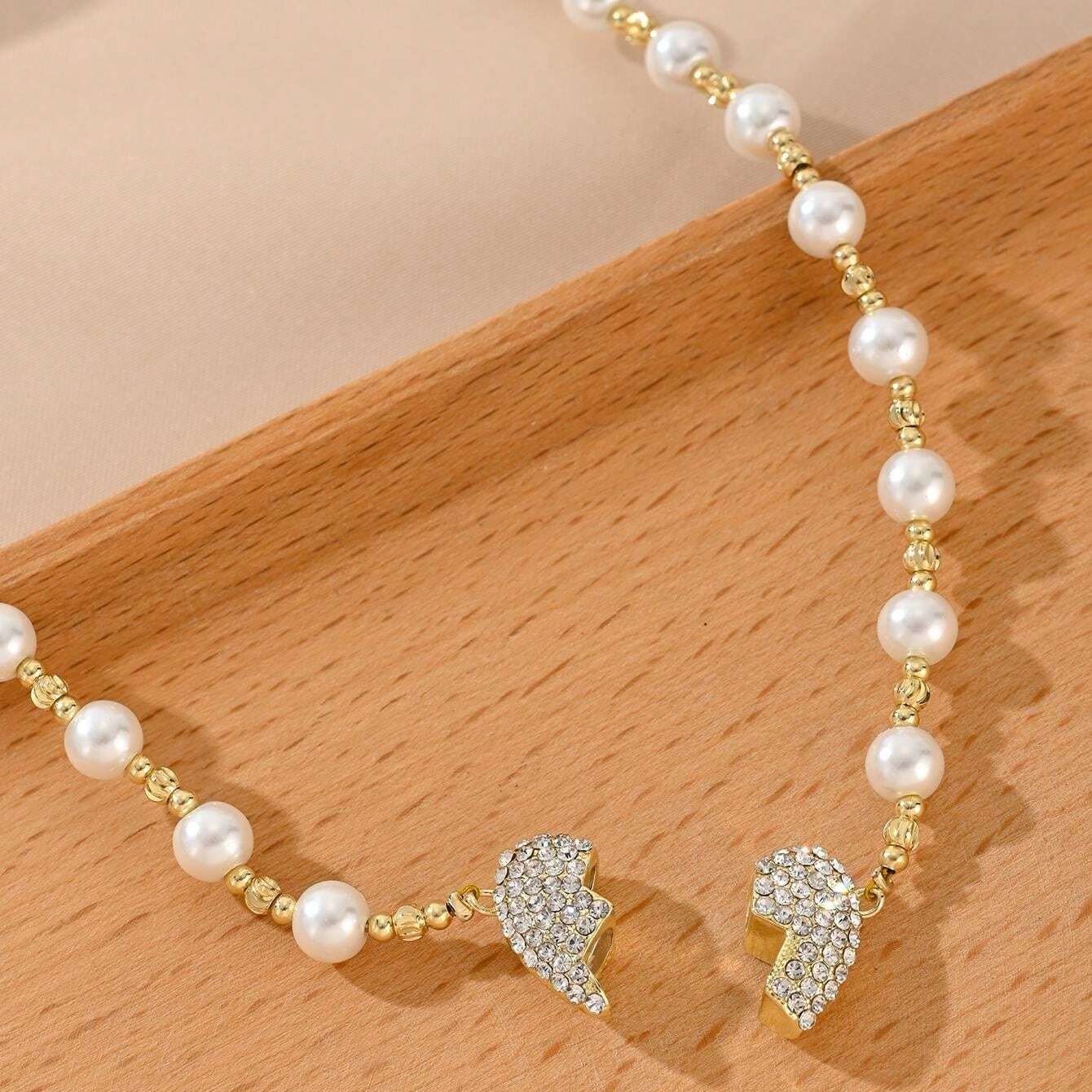 💖 Le cadeau parfait pour l'amour et l'élégance - Collier de perles en forme de cœur magnétique 💖 