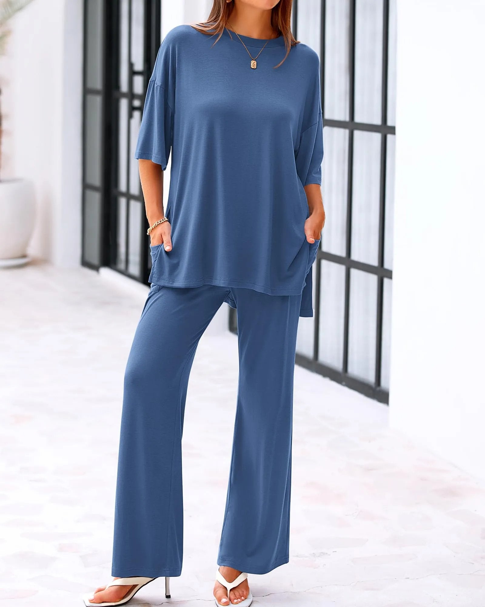 Ensemble 2 pièces décontracté avec haut ample à manches courtes et pantalon large avec poches 