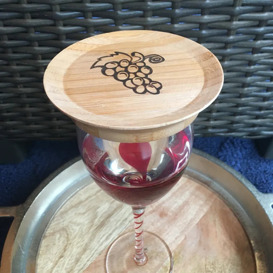 Garniture de charcuterie pour verre à vin 