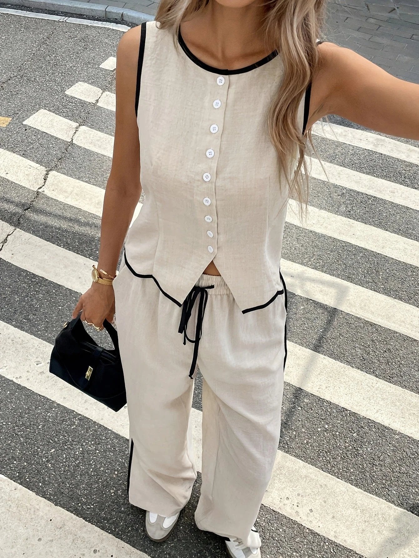 ⌛Ensemble deux pièces pour femme avec débardeur sans manches à bordure contrastée et pantalon à cordon de serrage à la taille 