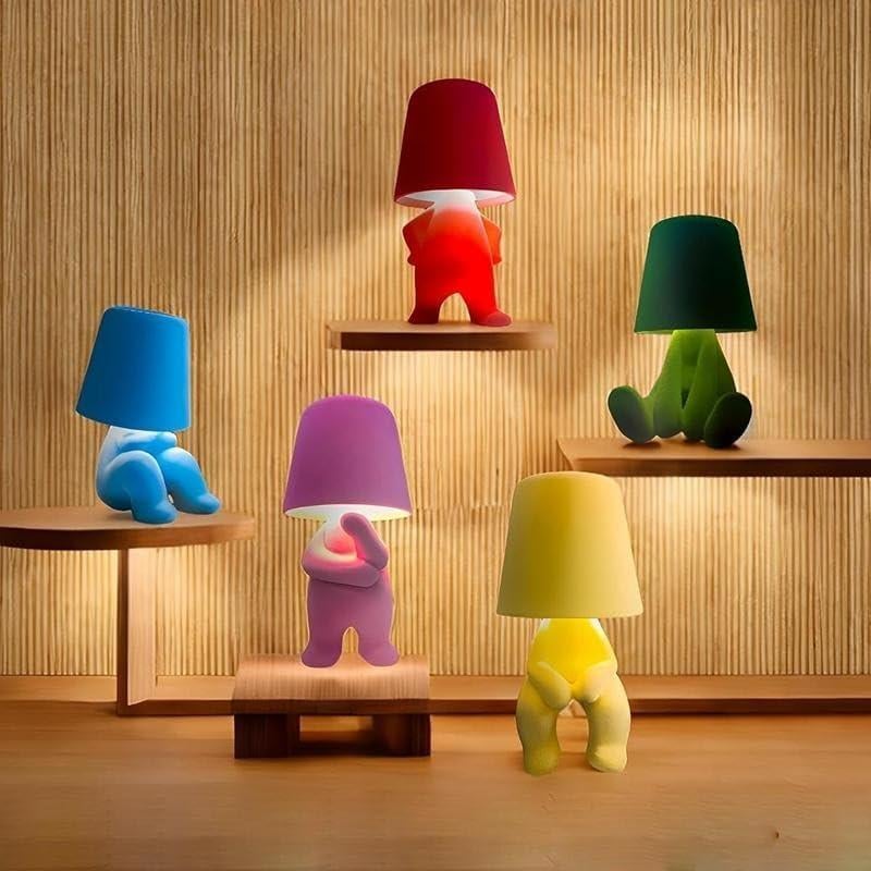 Mini lampe de table en forme de poupée mignonne 