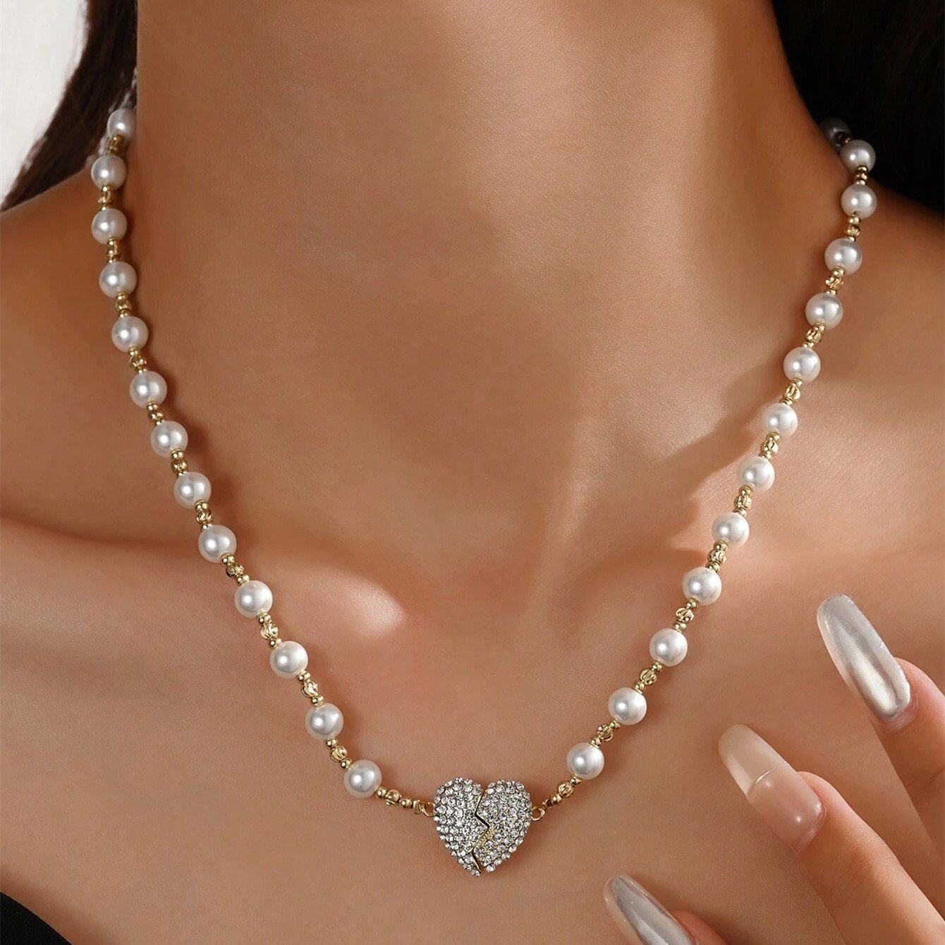 💖 Le cadeau parfait pour l'amour et l'élégance - Collier de perles en forme de cœur magnétique 💖 